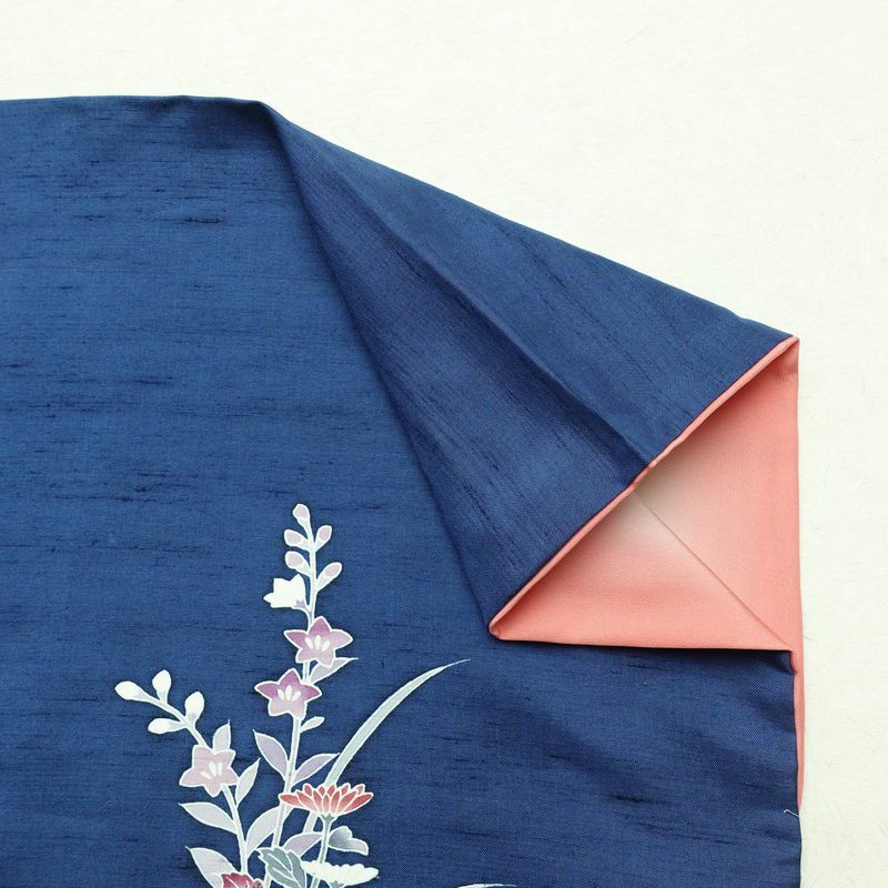 付け下げ 正絹 紬地 花柄 袷仕立て 身丈157.5cm 裄丈65cm 着物 青・紺_画像12