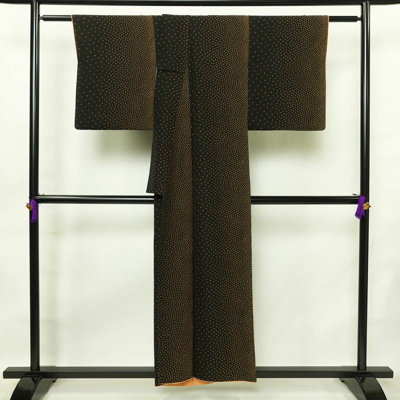 小紋 縮緬 正絹 その他の柄 袷仕立て 身丈153cm 裄丈68cm 着物 黒_画像2