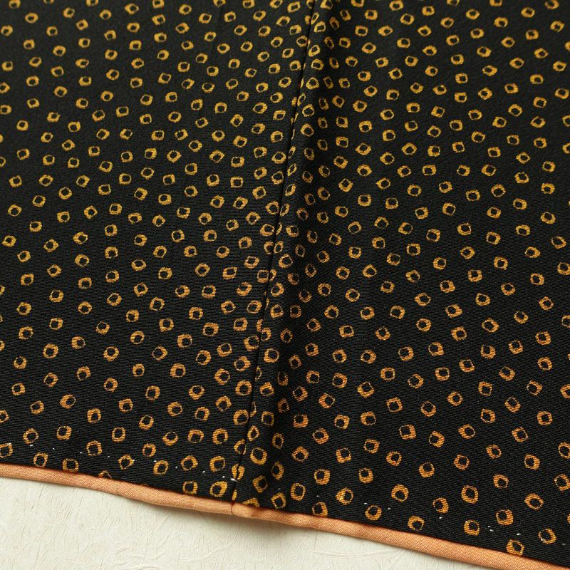 小紋 縮緬 正絹 その他の柄 袷仕立て 身丈153cm 裄丈68cm 着物 黒_画像8