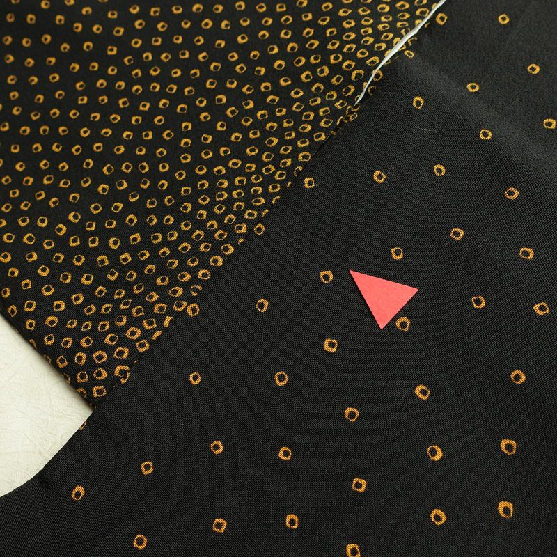 小紋 縮緬 正絹 その他の柄 袷仕立て 身丈153cm 裄丈68cm 着物 黒_画像12