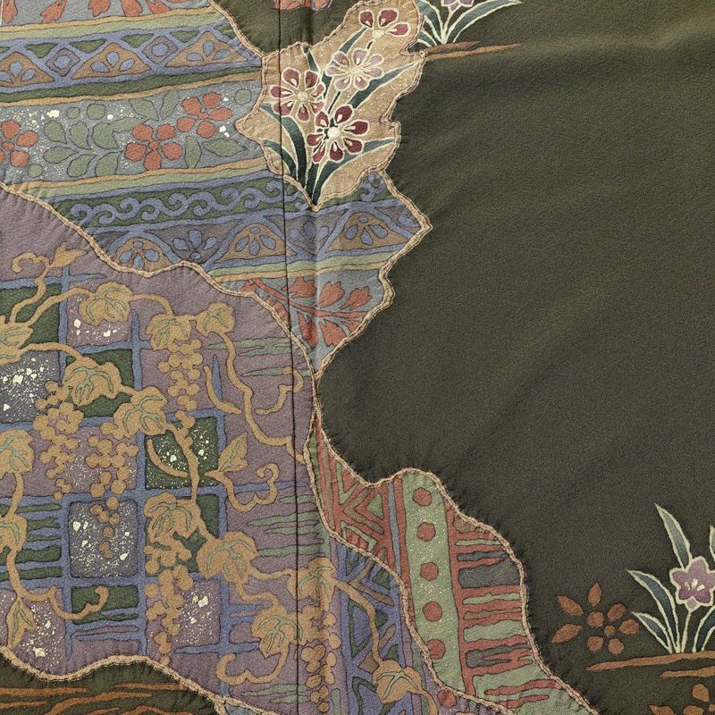 付け下げ 美品 落款入り しつけ糸付き 縮緬 正絹 木の葉・植物柄 袷仕立て 身丈163cm 裄丈64cm 箔 絞り 共八掛 フォーマル 着物 緑・うぐいす色_画像6