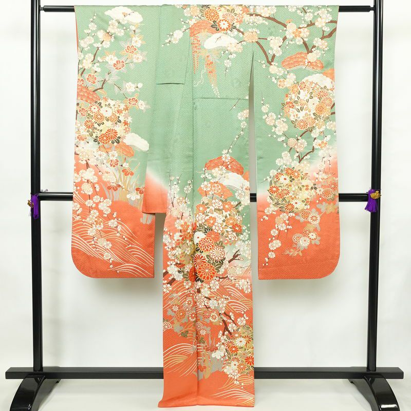 振袖 良品 正絹 木の葉・植物柄 袷仕立て 身丈163.5cm 裄丈69cm 箔 金彩 フォーマル 着物 緑・うぐいす色_画像2