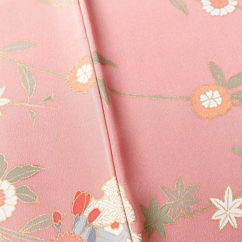 訪問着 美品 しつけ糸付き 正絹 古典柄 袷仕立て 身丈161cm 裄丈63cm 箔 金彩 菊 フォーマル 着物 ピンク_画像10