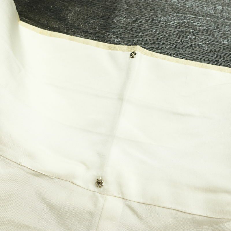 付け下げ 良品 紬地 正絹 花柄 袷仕立て 身丈167cm 裄丈66.5cm 着物 クリーム_画像19