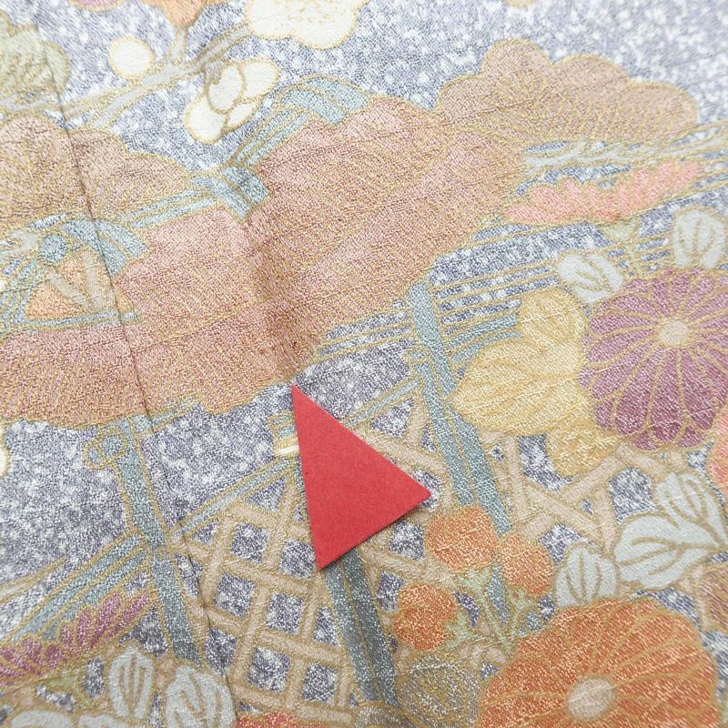 訪問着 正絹 古典柄 袷仕立て 身丈159cm 裄丈66.5cm 金彩 フォーマル 着物 紫・藤色_画像20