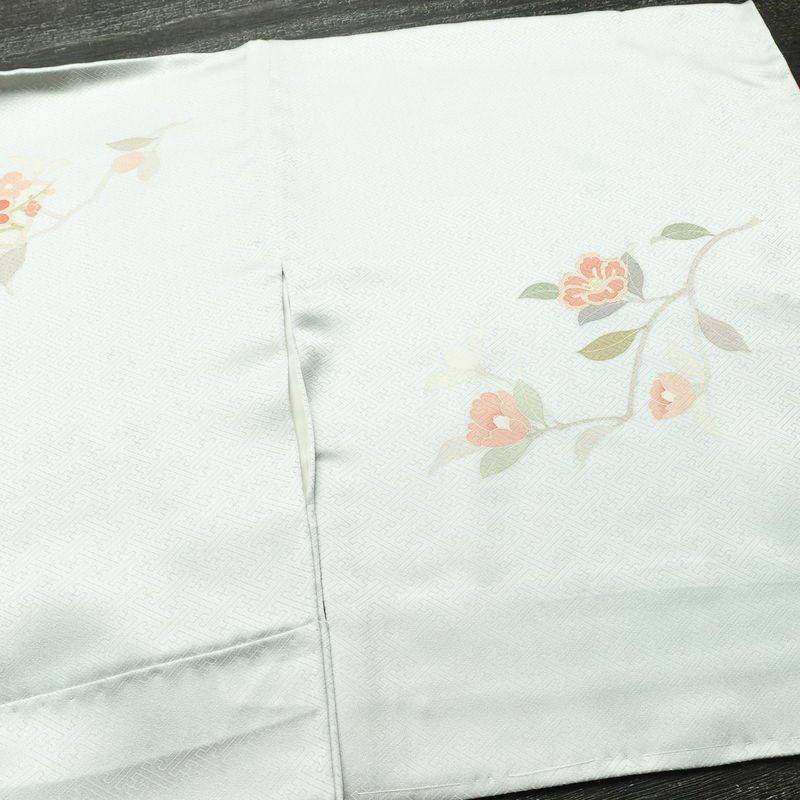 訪問着 美品 綸子 花柄 袷仕立て 身丈166.5cm 裄丈69.5cm 箔 一部しつけ糸付き フォーマル 着物 青・紺_画像15