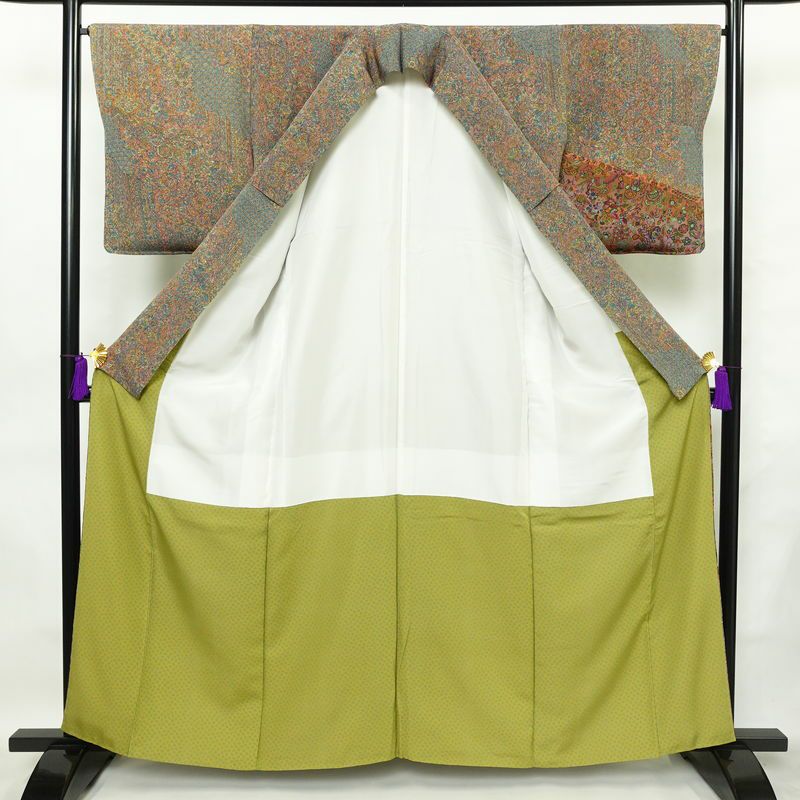 小紋 美品 しつけ糸付き 縮緬 付下小紋 正絹 幾何学柄・抽象柄 袷仕立て 身丈160.5cm 裄丈66cm 着物 多色使い_画像3