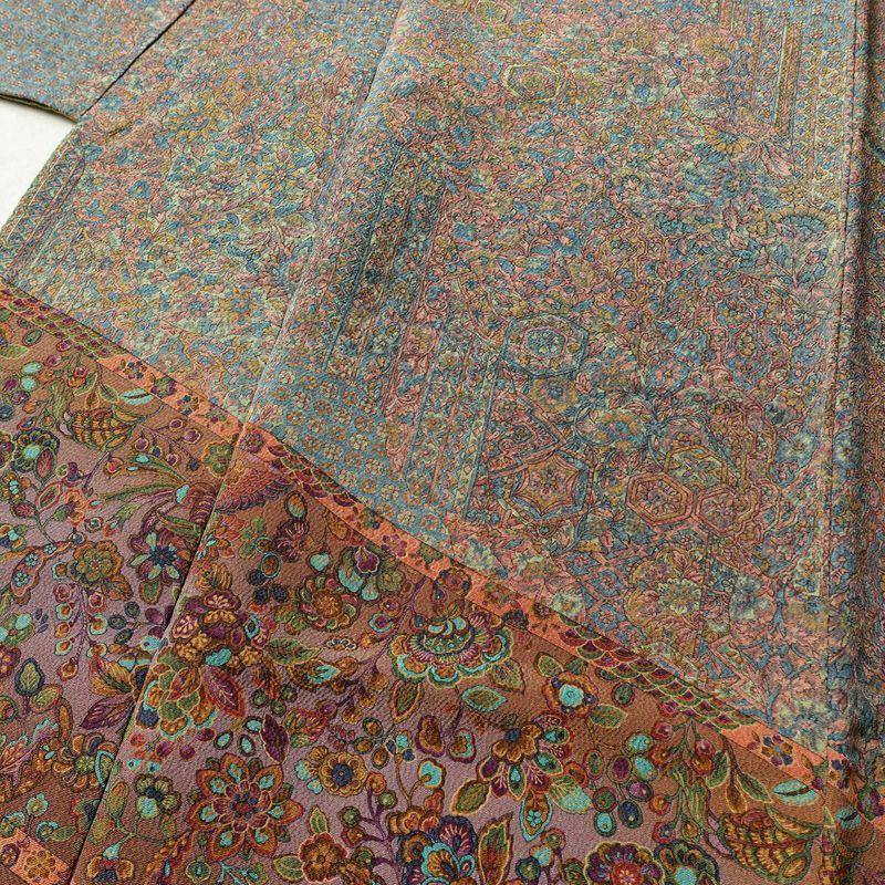 小紋 美品 しつけ糸付き 縮緬 付下小紋 正絹 幾何学柄・抽象柄 袷仕立て 身丈160.5cm 裄丈66cm 着物 多色使い_画像5