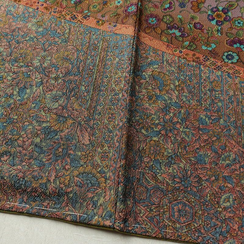 小紋 美品 しつけ糸付き 縮緬 付下小紋 正絹 幾何学柄・抽象柄 袷仕立て 身丈160.5cm 裄丈66cm 着物 多色使い_画像12