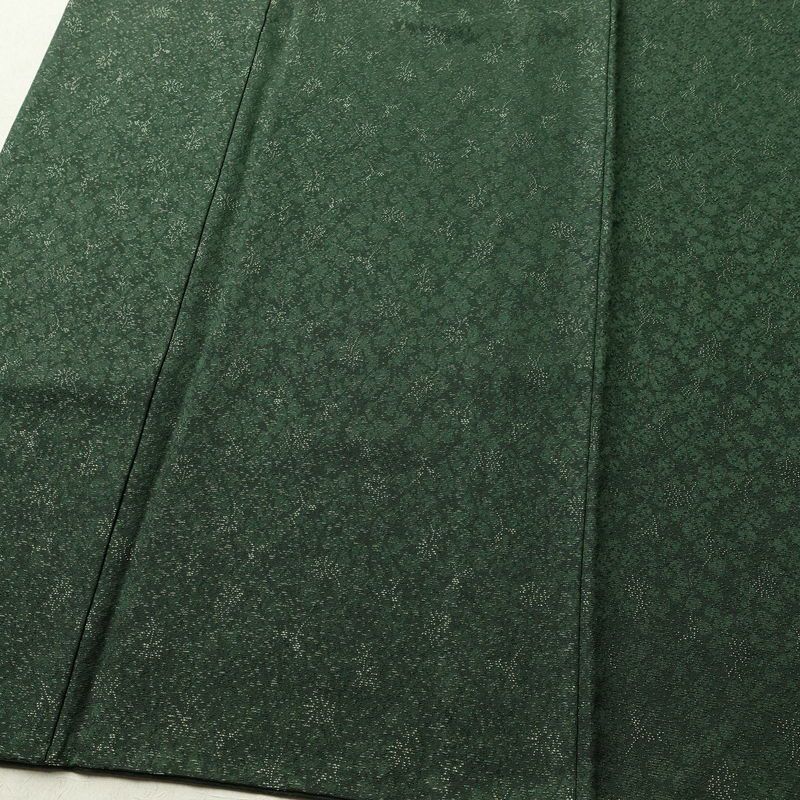 色無地 落款入り 一つ紋付き 正絹 木の葉・植物柄 袷仕立て 身丈159.5cm 裄丈64cm 着物 緑・うぐいす色_画像4