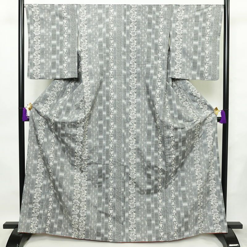 紬 正絹 縞柄・線柄 袷仕立て 身丈167cm 裄丈67cm 着物 グレー_画像1