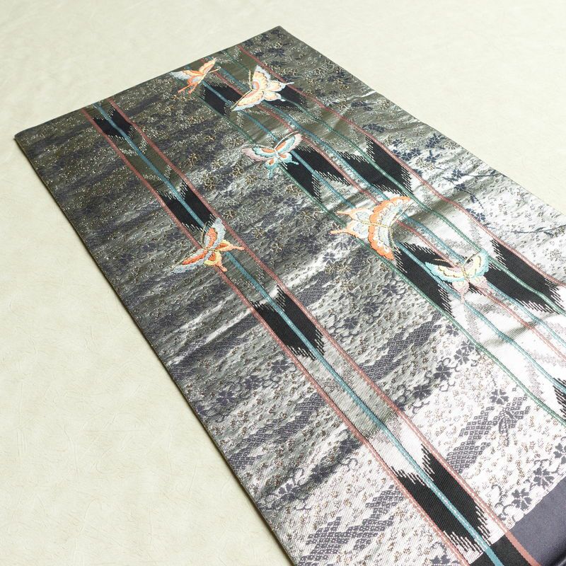 袋帯 六通柄 フォーマル用 正絹 蝶・昆虫柄 箔 金糸 帯 金・銀_画像17