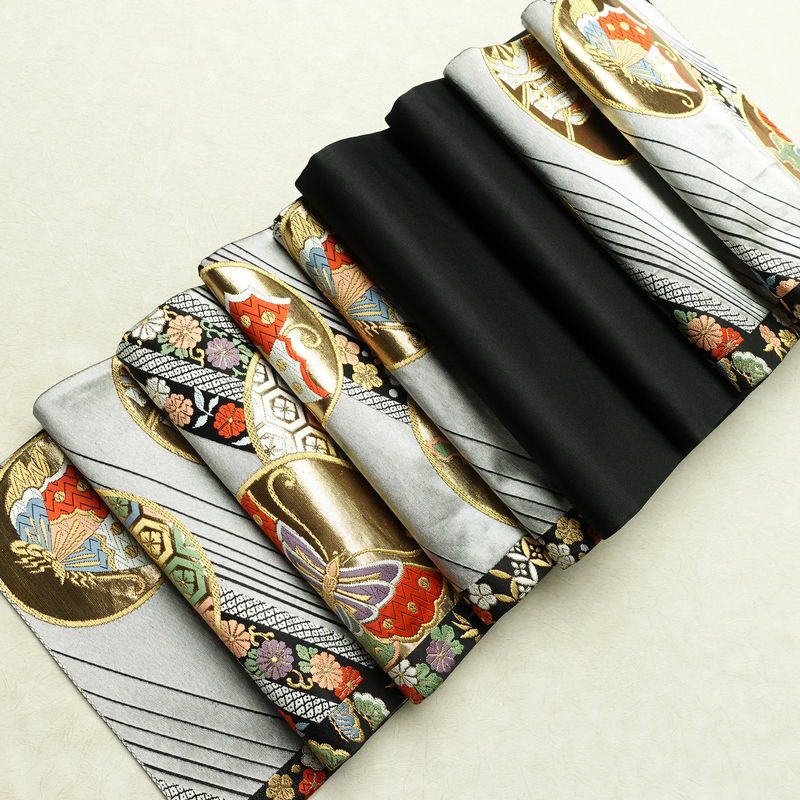 袋帯 六通柄 振袖用 正絹 蝶・昆虫柄 箔 金糸 帯 黒_画像17