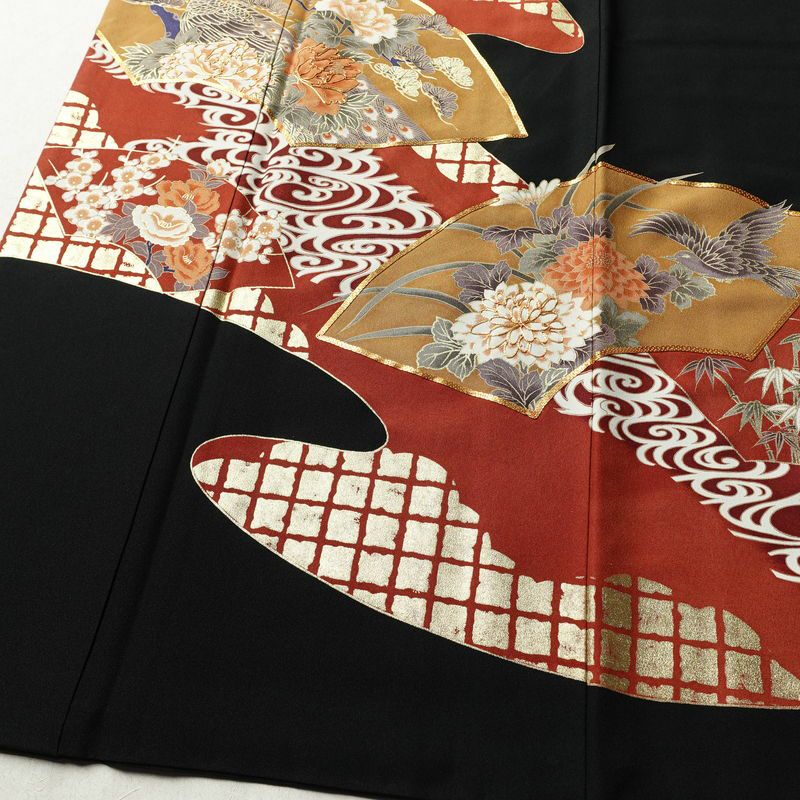 黒留袖 五つ紋付き 金駒刺繍 正絹 古典柄 袷仕立て 身丈164cm 裄丈68cm 箔 金彩 フォーマル 着物 黒_画像4
