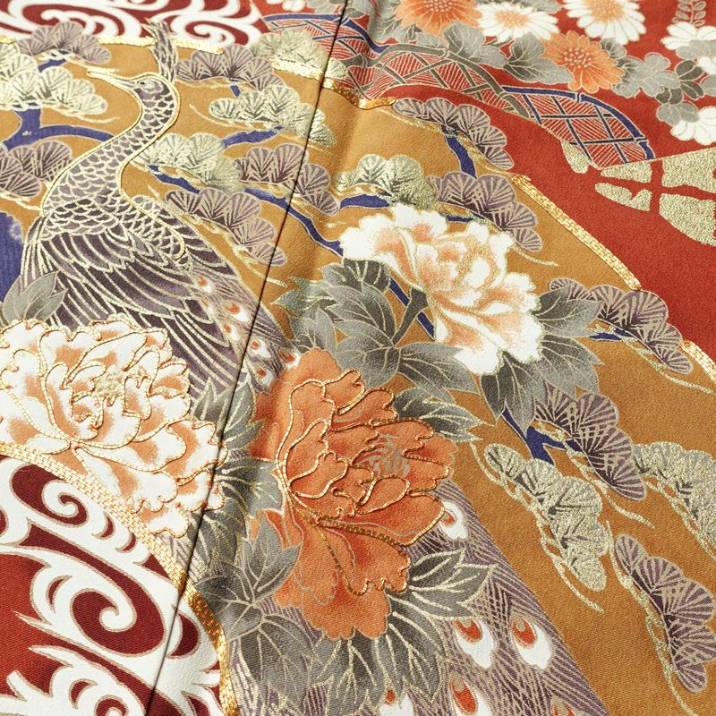 黒留袖 五つ紋付き 金駒刺繍 正絹 古典柄 袷仕立て 身丈164cm 裄丈68cm 箔 金彩 フォーマル 着物 黒_画像6