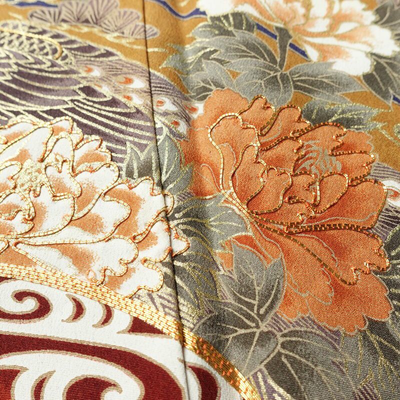 黒留袖 五つ紋付き 金駒刺繍 正絹 古典柄 袷仕立て 身丈164cm 裄丈68cm 箔 金彩 フォーマル 着物 黒_画像8