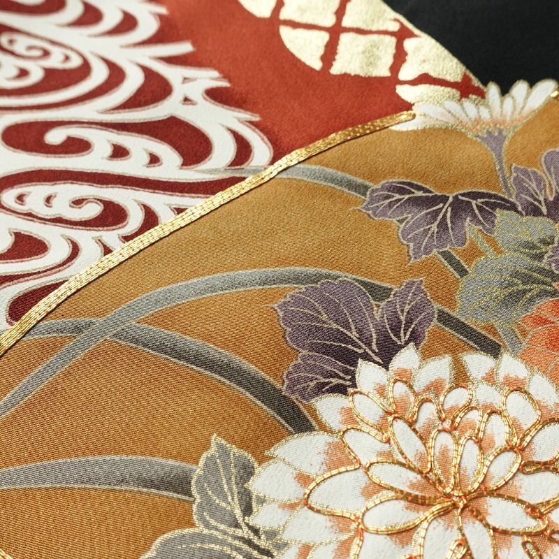 黒留袖 五つ紋付き 金駒刺繍 正絹 古典柄 袷仕立て 身丈164cm 裄丈68cm 箔 金彩 フォーマル 着物 黒_画像9