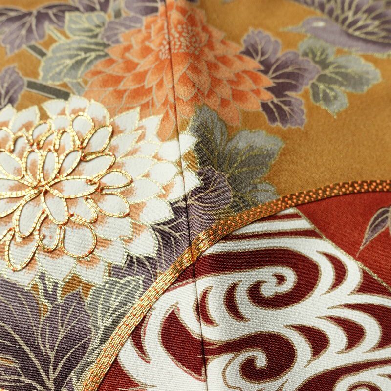 黒留袖 五つ紋付き 金駒刺繍 正絹 古典柄 袷仕立て 身丈164cm 裄丈68cm 箔 金彩 フォーマル 着物 黒_画像10