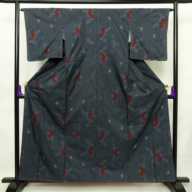 紬 良品 しつけ糸付き 正絹 花柄 袷仕立て 身丈160cm 裄丈64.5cm 着物 青・紺_画像1