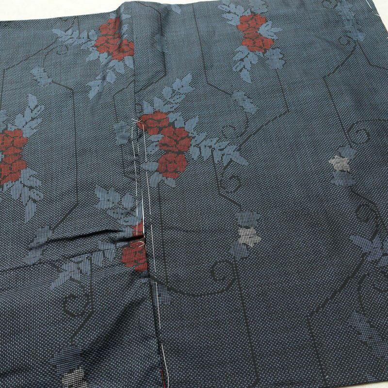 紬 良品 しつけ糸付き 正絹 花柄 袷仕立て 身丈160cm 裄丈64.5cm 着物 青・紺_画像14