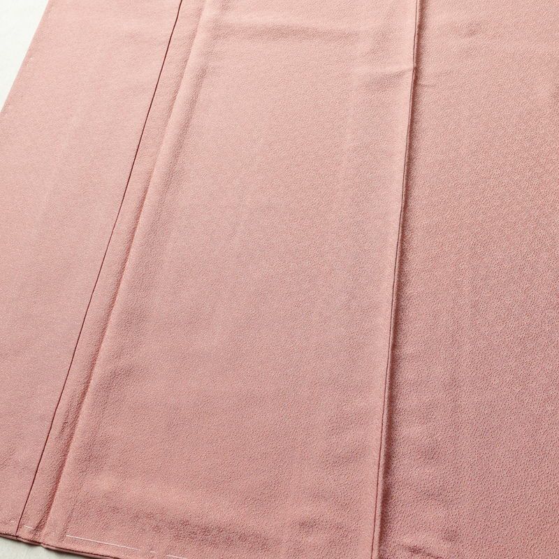 色無地 しつけ糸付き 正絹 その他の柄 袷仕立て 身丈154.5cm 裄丈66cm フォーマル 着物 ピンク_画像4