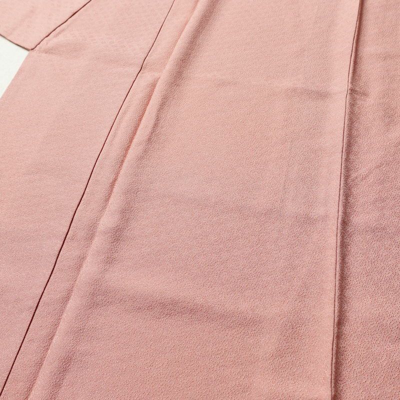 色無地 しつけ糸付き 正絹 その他の柄 袷仕立て 身丈154.5cm 裄丈66cm フォーマル 着物 ピンク_画像5