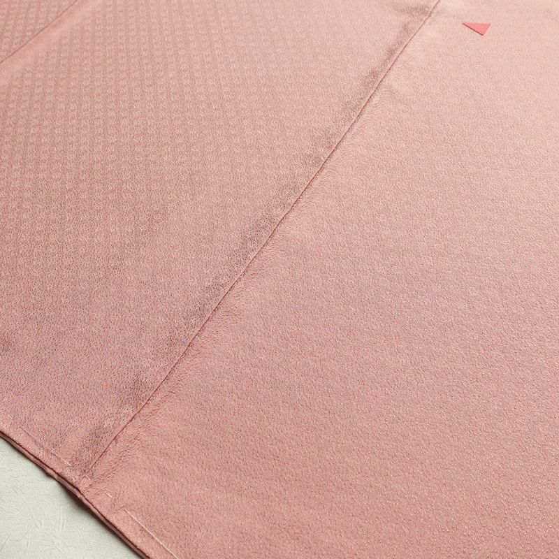 色無地 しつけ糸付き 正絹 その他の柄 袷仕立て 身丈154.5cm 裄丈66cm フォーマル 着物 ピンク_画像10