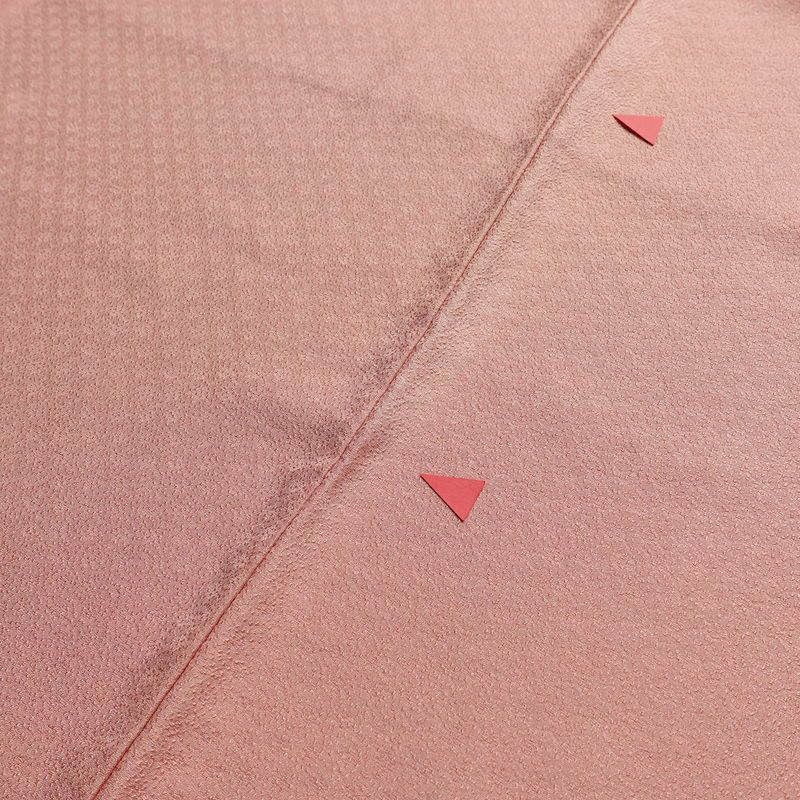 色無地 しつけ糸付き 正絹 その他の柄 袷仕立て 身丈154.5cm 裄丈66cm フォーマル 着物 ピンク_画像11