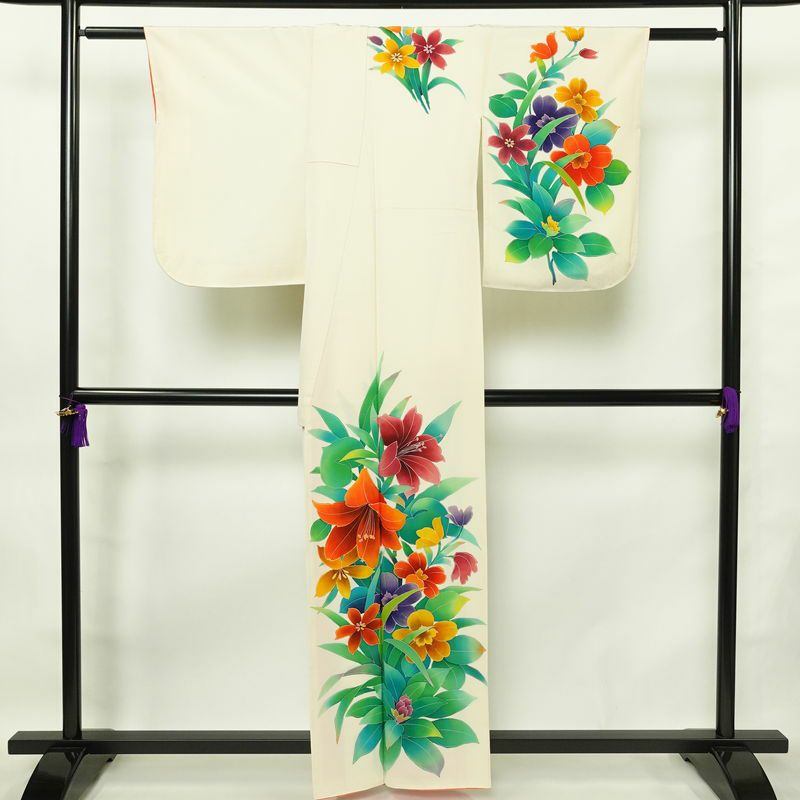 付け下げ しつけ糸付き 正絹 花柄 袷仕立て 身丈158cm 裄丈67.5cm 着物 クリーム_画像2