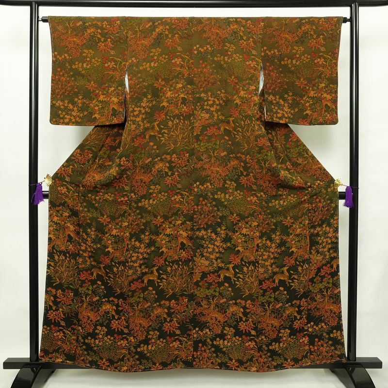 小紋 付下小紋 良品 しつけ糸付き 縮緬 正絹 人物・動物柄 袷仕立て 身丈158cm 裄丈65.5cm 着物 緑・うぐいす色_画像1