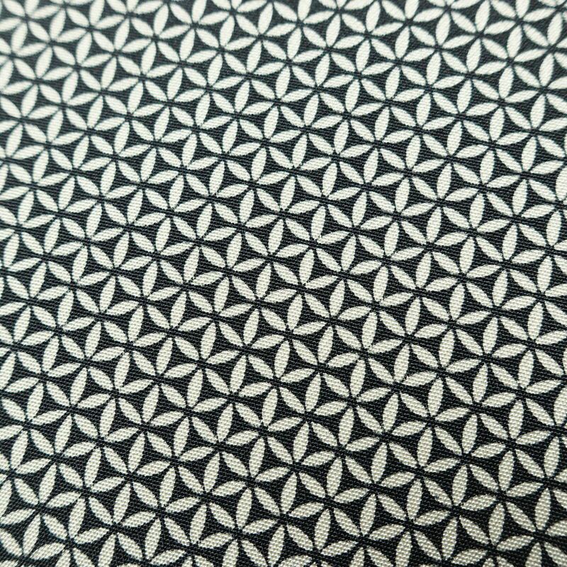 小紋 正絹 古典柄 袷仕立て 身丈156cm 裄丈64cm 着物 黒_画像8