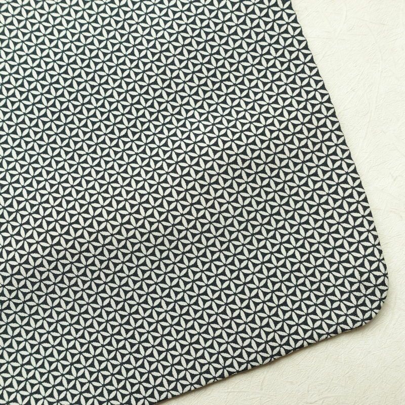 小紋 正絹 古典柄 袷仕立て 身丈156cm 裄丈64cm 着物 黒_画像14