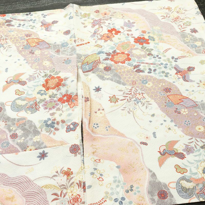 小紋 美品 しつけ糸付き 正絹 古典柄 袷仕立て 身丈162.5cm 裄丈65.5cm 箔 着物 白_画像13