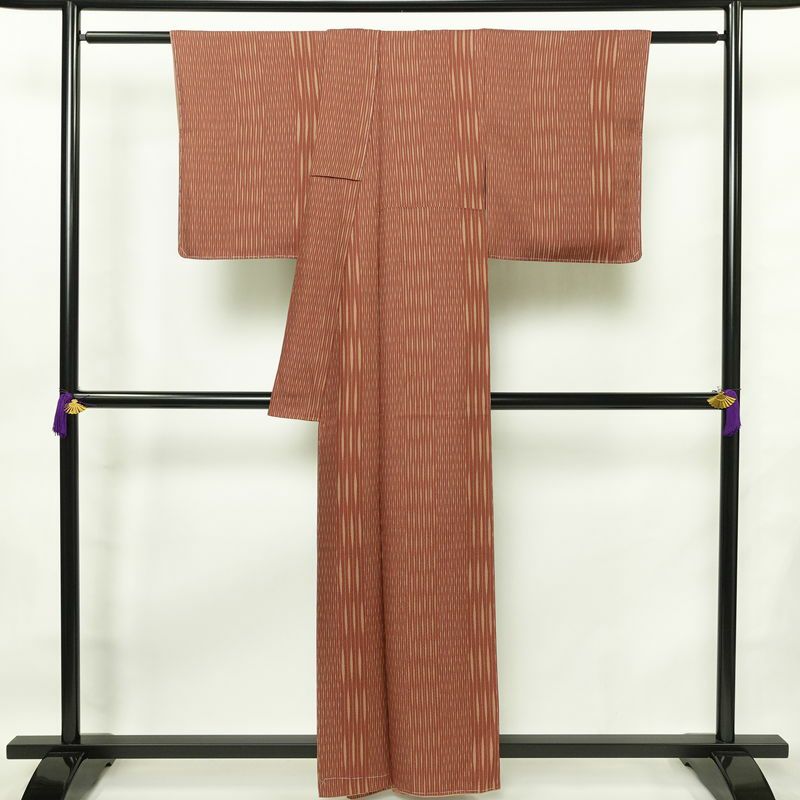 小紋 美品 しつけ糸付き 正絹 縞柄・線柄 袷仕立て 身丈159cm 裄丈67cm モダン 着物 茶_画像2