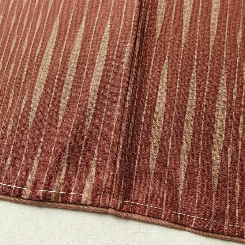 小紋 美品 しつけ糸付き 正絹 縞柄・線柄 袷仕立て 身丈159cm 裄丈67cm モダン 着物 茶_画像11