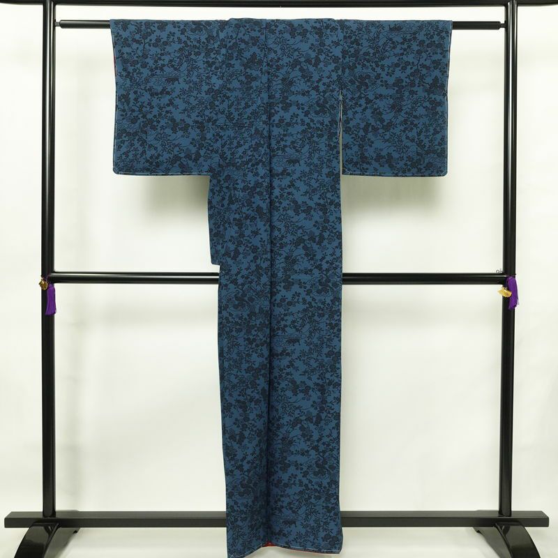 小紋 良品 しつけ糸付き 縮緬 正絹 花柄 袷仕立て 身丈158cm 裄丈66cm 着物 青・紺_画像2