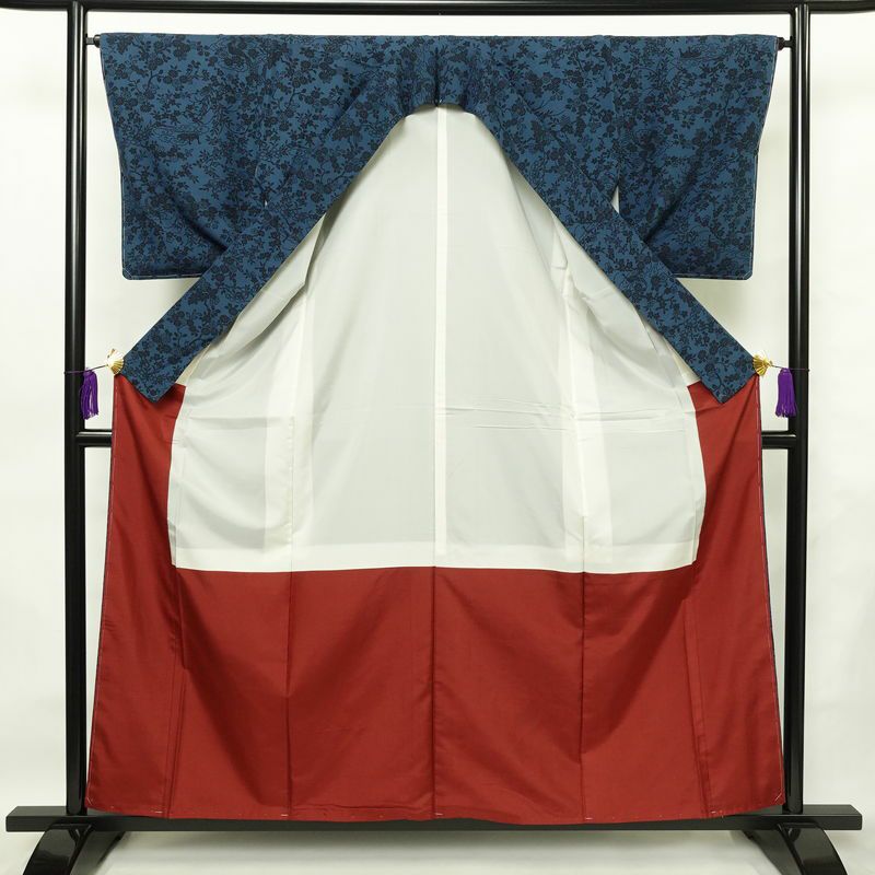 小紋 良品 しつけ糸付き 縮緬 正絹 花柄 袷仕立て 身丈158cm 裄丈66cm 着物 青・紺_画像3