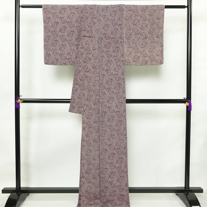 小紋 しつけ糸付き 縮緬 正絹 木の葉・植物柄 袷仕立て 身丈166.5cm 裄丈66cm 着物 紫・藤色_画像2