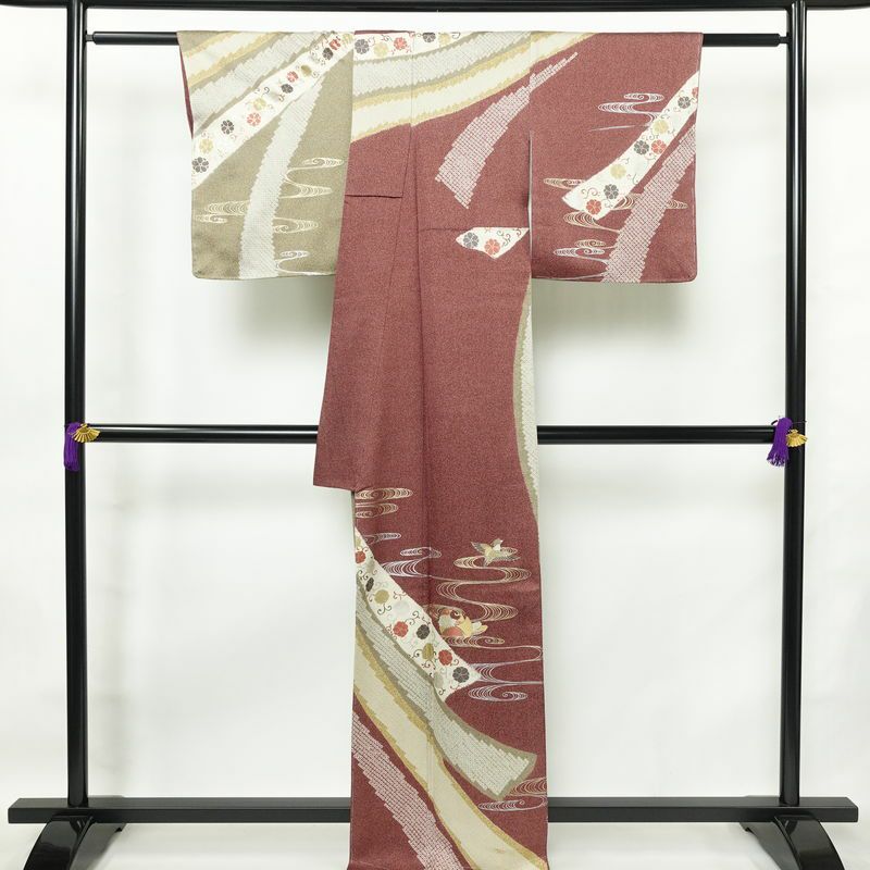 訪問着 良品 しつけ糸付き 正絹 人物・動物柄 袷仕立て 身丈163cm 裄丈65.5cm 箔 金彩 フォーマル 着物 ベージュ_画像2