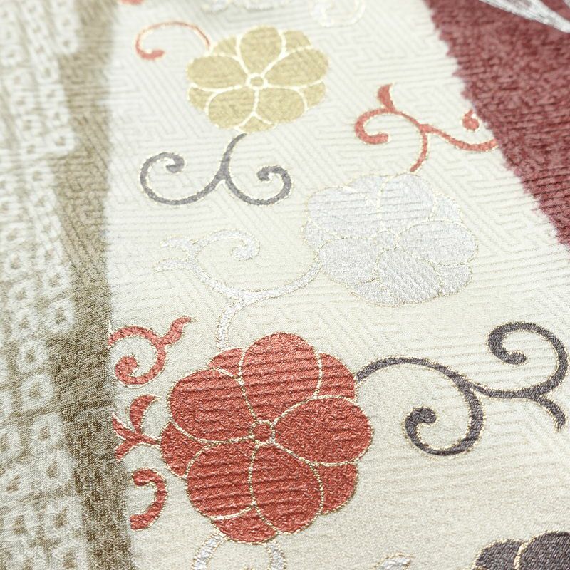 訪問着 良品 しつけ糸付き 正絹 人物・動物柄 袷仕立て 身丈163cm 裄丈65.5cm 箔 金彩 フォーマル 着物 ベージュ_画像8