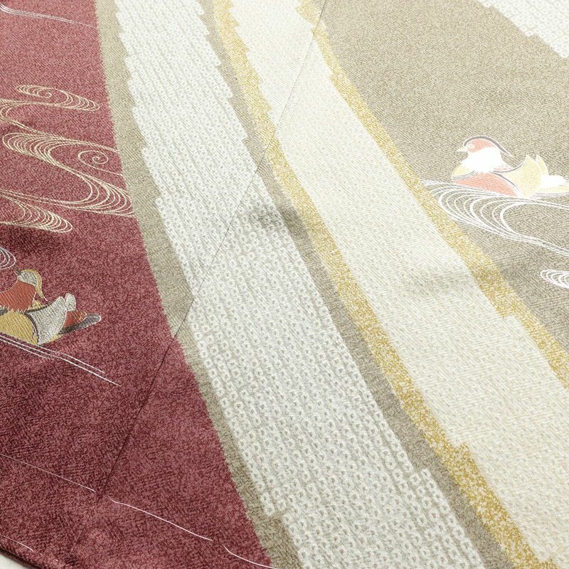 訪問着 良品 しつけ糸付き 正絹 人物・動物柄 袷仕立て 身丈163cm 裄丈65.5cm 箔 金彩 フォーマル 着物 ベージュ_画像11