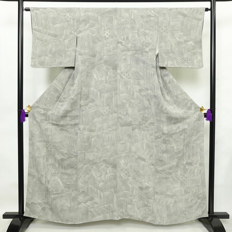 小紋 縮緬 正絹 風景柄 袷仕立て 身丈160.5cm 裄丈64.5cm 着物 グレー_画像1