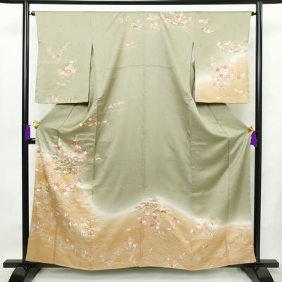 訪問着 良品 しつけ糸付き 金駒刺繍 綸子 正絹 古典柄 袷仕立て 身丈159.5cm 裄丈65.5cm 金彩 フォーマル 着物 緑・うぐいす色