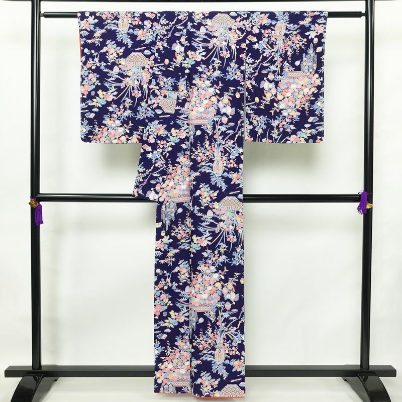 小紋 良品 しつけ糸付き 縮緬 正絹 古典柄 袷仕立て 身丈159.5cm 裄丈66.5cm 着物 青・紺_画像2