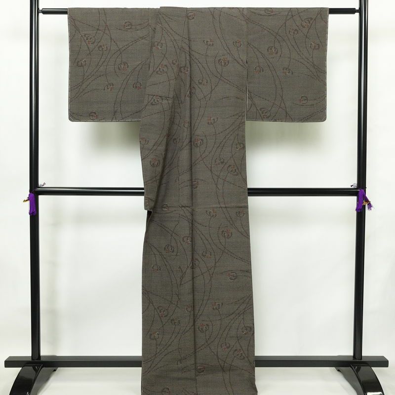 紬 良品 しつけ糸付き 正絹 木の葉・植物柄 袷仕立て 身丈165.5cm 裄丈69.5cm 着物 茶_画像2