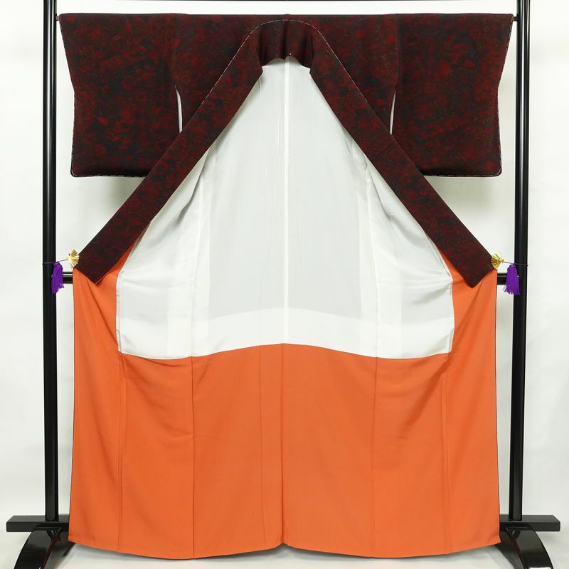 小紋 美品 しつけ糸付き 縮緬 正絹 幾何学柄・抽象柄 袷仕立て 身丈164.5cm 裄丈66.5cm 着物 小豆・エンジ_画像3