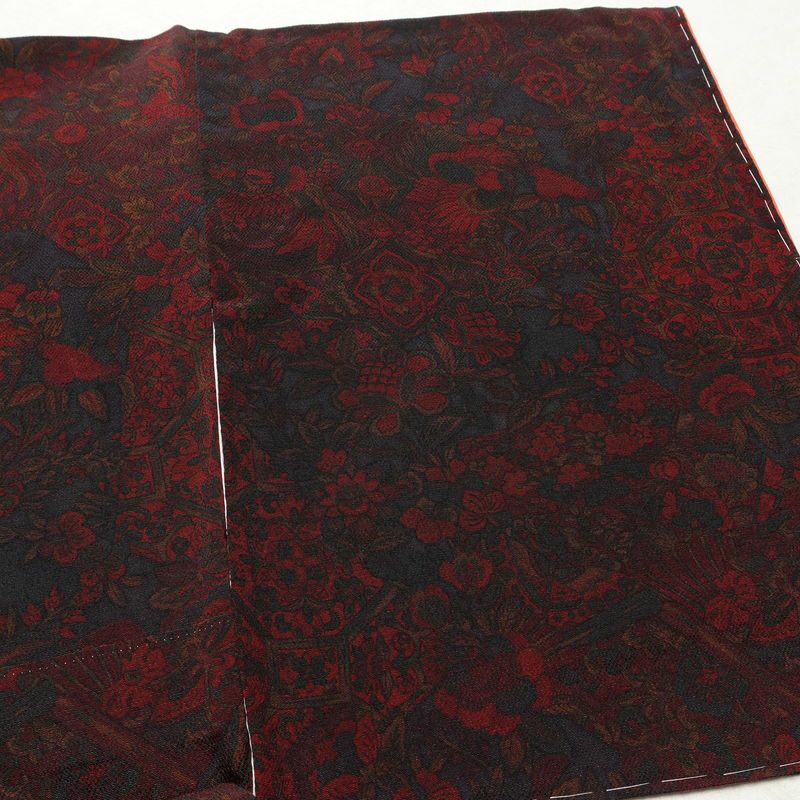 小紋 美品 しつけ糸付き 縮緬 正絹 幾何学柄・抽象柄 袷仕立て 身丈164.5cm 裄丈66.5cm 着物 小豆・エンジ_画像13