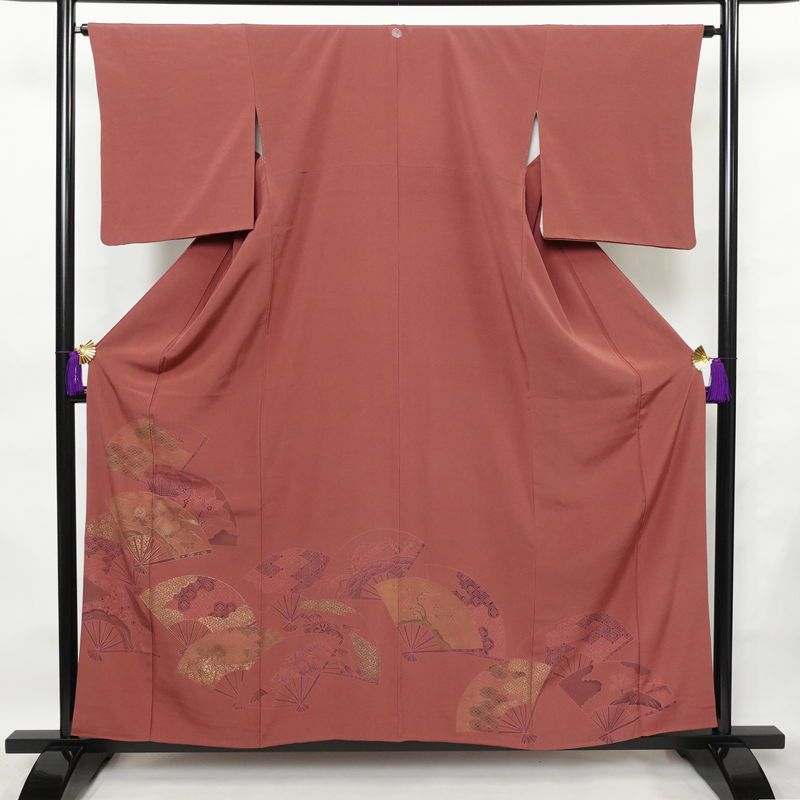 色留袖 一つ紋付き 正絹 古典柄 袷仕立て 身丈158cm 裄丈65cm 箔 刺繍 共八掛 金彩 フォーマル 着物 ピンク_画像1