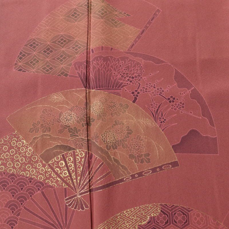 色留袖 一つ紋付き 正絹 古典柄 袷仕立て 身丈158cm 裄丈65cm 箔 刺繍 共八掛 金彩 フォーマル 着物 ピンク_画像6