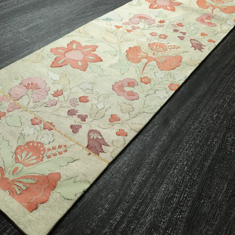 名古屋帯 六通柄 良品 正絹 花柄 名古屋仕立て 金糸 帯 ベージュ_画像9